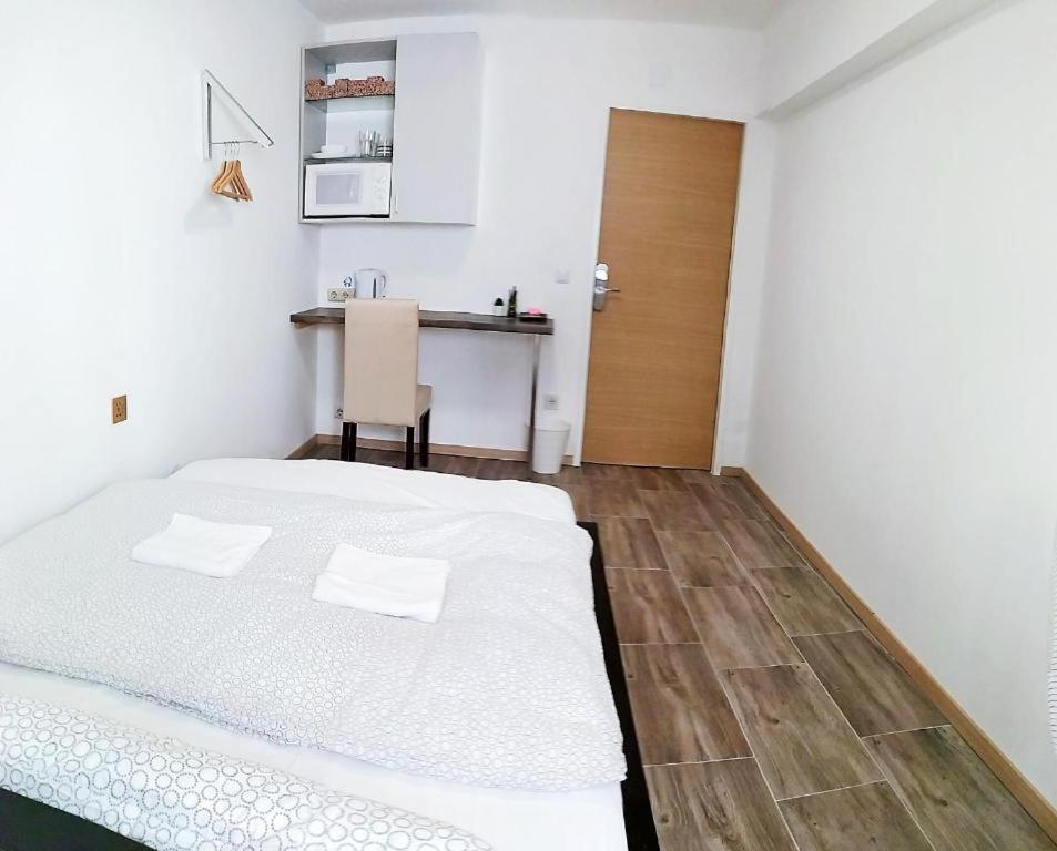 Smart Mini Hotel Wina Bagian luar foto